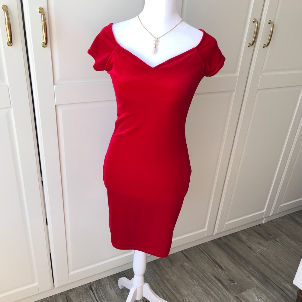 Gorgeous Red Velvet Dress!
